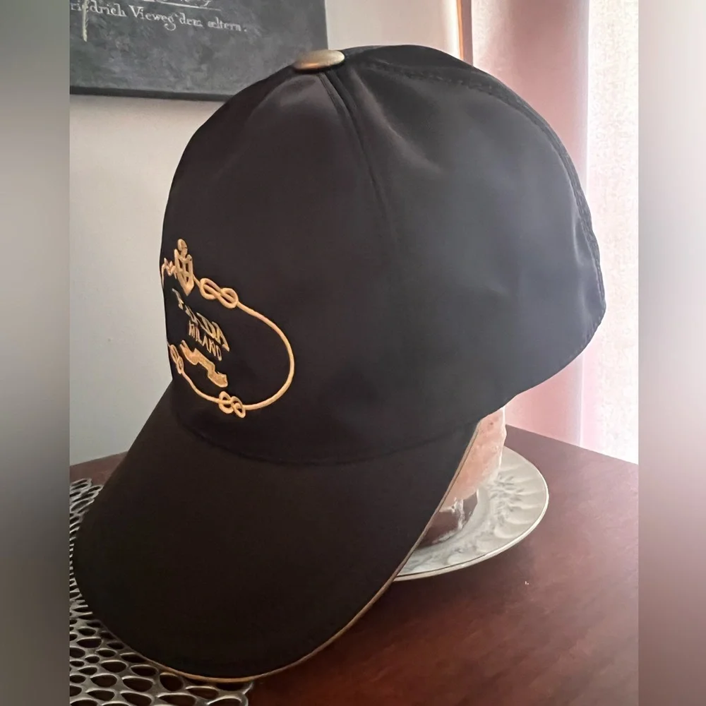 Prada hat - Picture 2 of 7